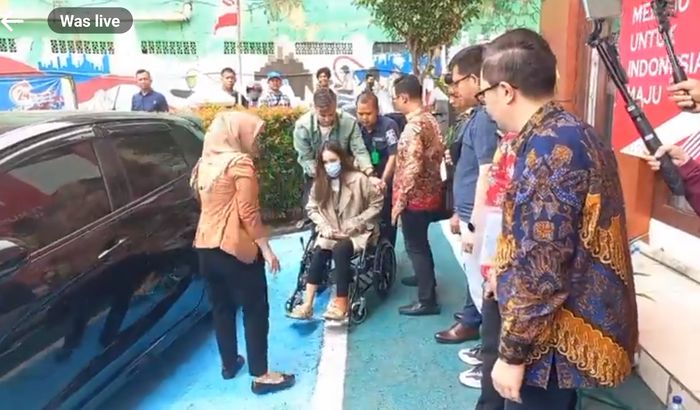 Rendy Kjaernett dan istrinya, Lady Nayoan menghadiri sidang mediasi perceraian kedua di Pengadilan Negeri (PN) Bekasi.