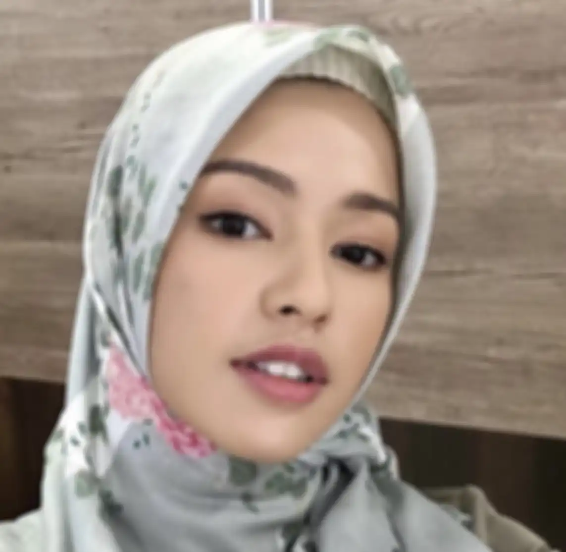 Susan Sameh ingin berhijab