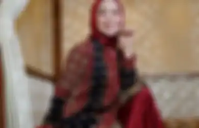 5 Ide Gaya Modis Buat Lebaran ala Lesty Kejora. Santun dan Stunning!