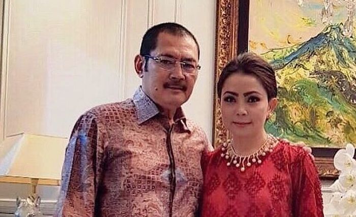 Bambang Trihatmodjo dan Mayangsari