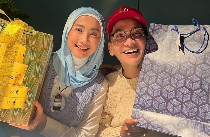 Ruben Onsu ungkap kedekatannya dengan Desy Ratnasari.