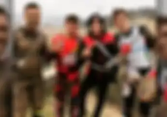 Baru Selesai Operasi, Marc Marquez Hanya Bisa Menemani Adiknya Main Motocross
