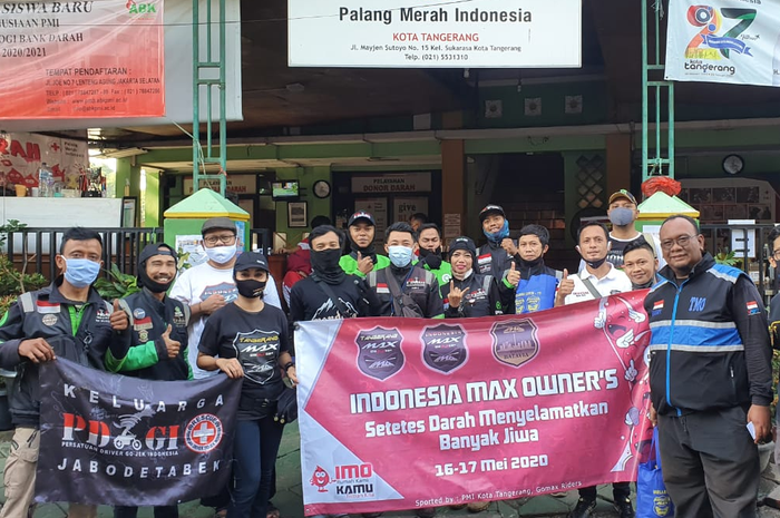 Anggota Tangerang Max Owner's yang aktif dalam acara baksos dan donor darah 2020. Harboy Ketum TMO paling depan kanan (gede) 