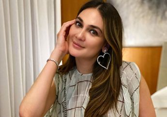 Koar-koar Sambat Soal Polusi Udara Jakarta, Luna Maya Malah Banjir Kritikan Gegara Netizen Temukan Hal Ini: Intropeksi Dulu, Gak Nyadar Sendirinya Juga Nyumbang Polusi