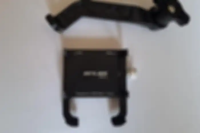 Holder handphone untuk motor merek GUB, murah cuma Rp 100 ribuan