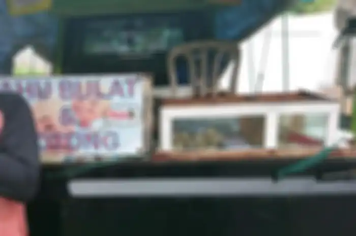 Penjual tahu bulat 