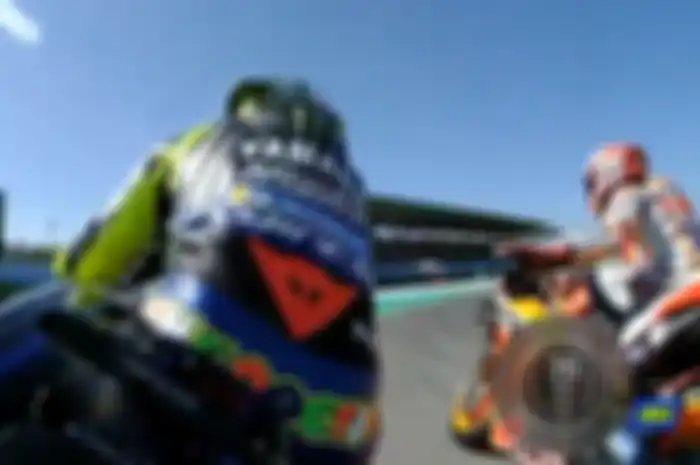 Valentino Rossi dan Marc Marquez terlibat insiden FP4 MotoGP San Marino 2019