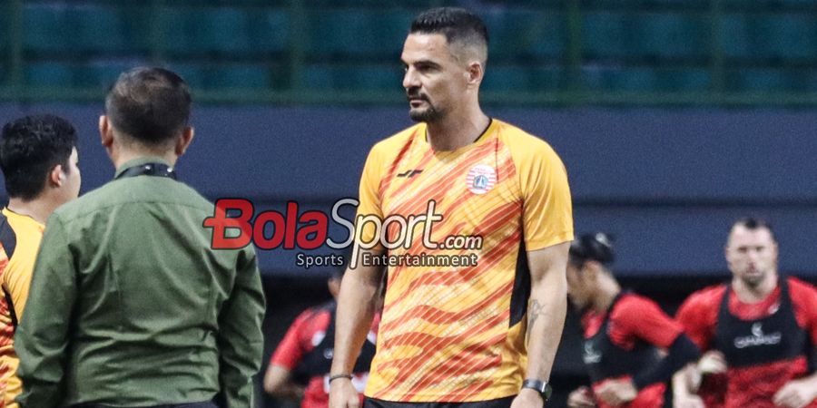 Stadion Patriot Banjir, Carlos Pena Uring-uringan Masalah Persija