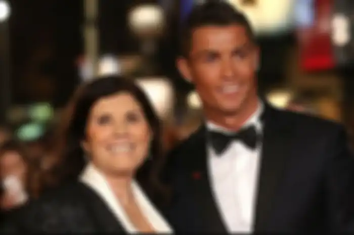 Ibu Cristiano Ronaldo, Maria Dolores dos Santos Aveiro