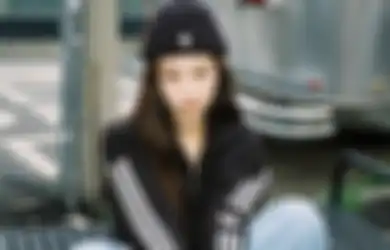 Jennie BLACKPINK Nonton Konser Head In The Clouds Sendirian!