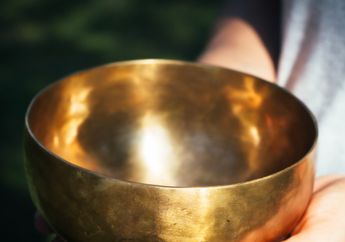 Bak Senjata Makan Tuan, Seorang Dukun yang Mengaku Bisa Sembuhkan Covid-19 dengan Ciuman Justru Dinyatakan Positif Corona, Begini Kisahnya