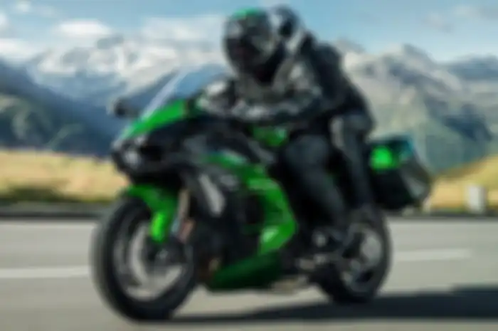 Kawasaki Ninja H2 SX.