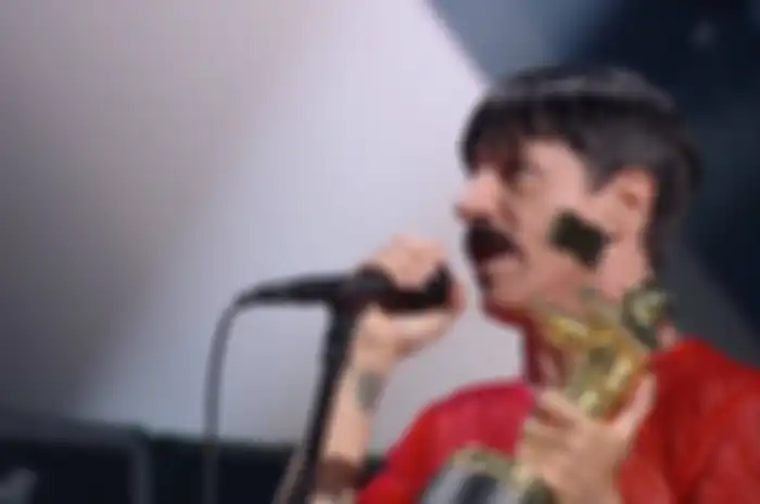 Anthony Kiedis dan Red Hot Chili Peppers berhasil memenangkan video rock terbaik di ajang MTV Video Music Award 2022!