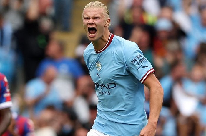 Striker Manchester City, Erling Haaland, merayakan gol ke gawang Crystal Palace dalam laga Liga Inggris di Stadion Etihad, Sabtu (27/8/2022).