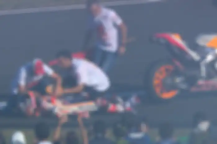 Marc Marquez mengalami cidera bahu saat melakukan selebrasi di MotoGP Jepang 2018.
