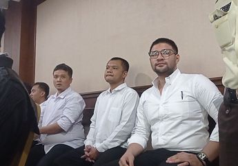 Ammar Zoni Peluk Dokter Kamelia yang Menangis dan Keluhkan Lelah