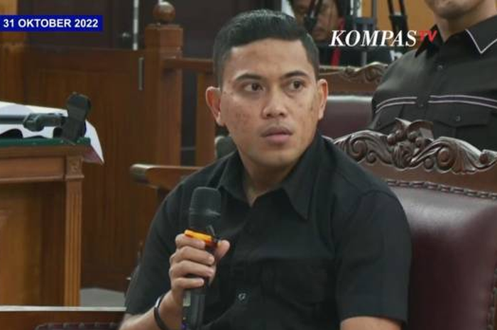 Salah satu ajudan Ferdy Sambo, Adzan Romer, akhirnya mengungkapkan alasannya terus-menerus mengubah BAP.