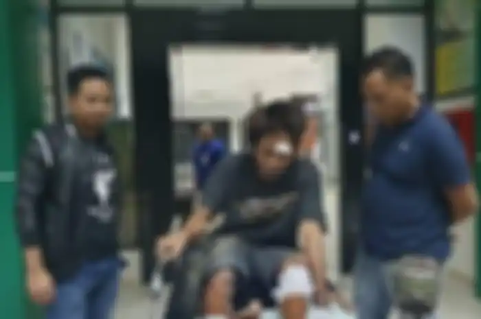 Suryadi otak pelaku curanmor di Tuban ditembak polisi kedua kakinya.