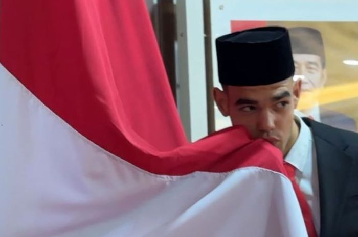 Jens Raven akhirnya resmi menjadi Warga Negara Indonesia seusai menjalani sumpah di Aula Kantor Wilayah Kementerian Hukum dan Ham DKI Jakarta, Kamis (27/6/2024).