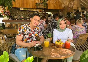 Nikahi Brondong 15 Tahun Lebih Muda, Rumah Tangga Muzdalifah dan Fadel Islami Diramal Lewat Kartu Tarot: Pasangan ini Akan Temui Banyak Gesekan!