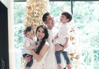 Masih Balita Sudah Bergelimang Harta hingga Punya Jet Pribadi, Anak Sandra Dewi dan Harvey Moeis Girang Buka Setumpuk Hadiah Natal 2020, Netizen Takjub Lihat isinya: Angkat Aku Jadi Anakmu