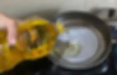HARGA Sembako Minyak Goreng Selasa 11 Oktober 2022, Ada Promo 2 Liter Rp 28.400 untuk Merek ini