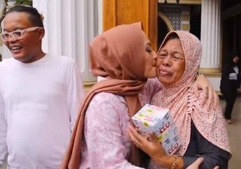 Nathalie Holscher Mendadak Berikan Kejutan Spesial untuk Sang Calon Mertua, Ibu Sule Menangis Terharu: Calon Mantu Emak!