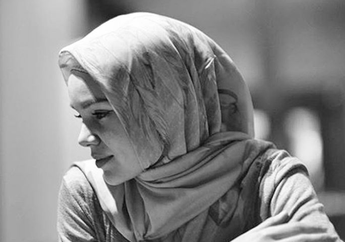 Menyambut Ramadhan 2021, Dewi Sandra Lebih Mendalami Al Qur'an 