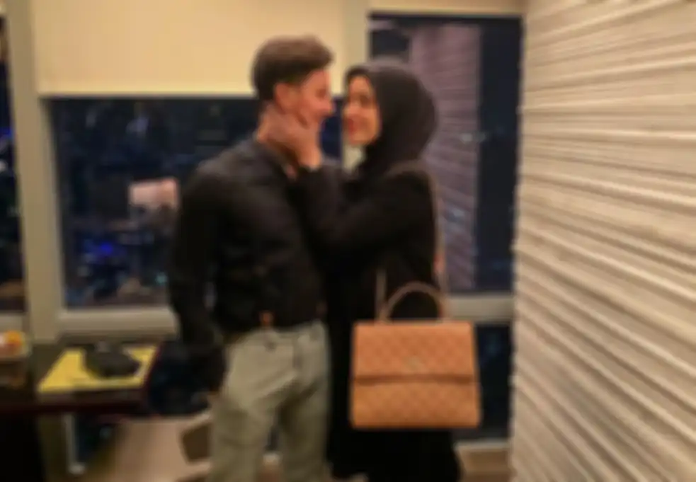 Dapat Hadiah Mobil Mewah dari Sang Suami, Fairuz A Rafiq: Love You So Much Imam Dunia Akhiratku!