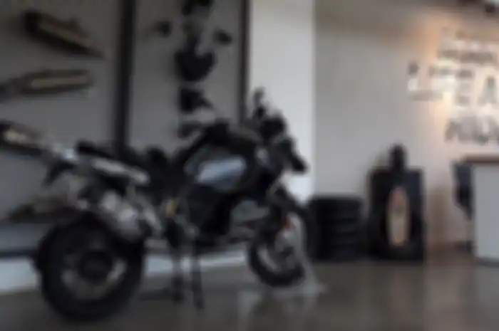 Bagian Depan Dealer BMW Motorrad Indonesia