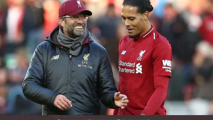 Virgil van Dijk bersama dengan manajer Liverpool, Juergen Klopp.