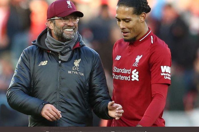 Virgil van Dijk bersama dengan manajer Liverpool, Juergen Klopp.