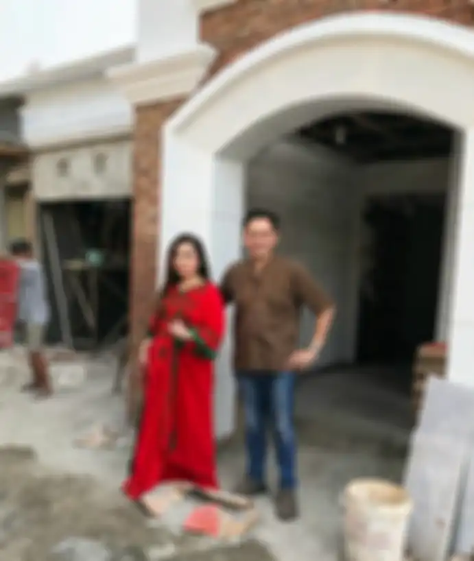 Nia Daniaty dan Farhat Abbas