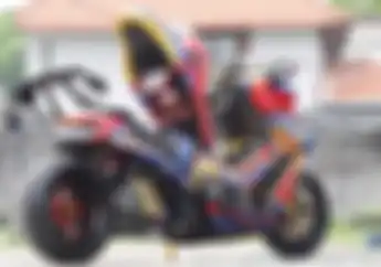 Beuh! Pakai 4 Pelek Mobil, Yamaha NMAX Ini Semakin Keren..