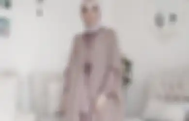 5 Model Dress Lebaran Modis ala Hamidah Rachmayanti. Tiru Yuk!