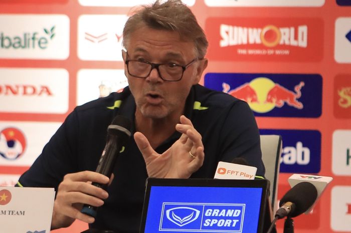 Pelatih Timnas Vietnam, Philippe Troussier, menjelaskan perbedaan Golden Star Warriors dibanding tim-tim papan atas dunia.