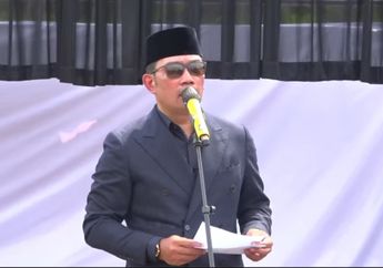 'Allah Telah Mencukupkan Seluruh Amalnya' Berdiri Tegar di Depan Pusara sang Putra, Ridwan Kamil dan Keluarga Ikhlaskan Kepergian Emmeril Kahn Mumtadz