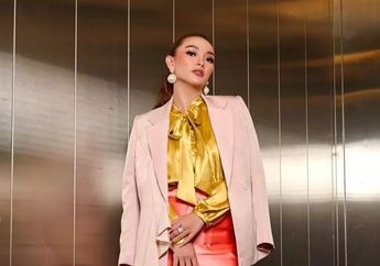 Makin Mentereng Usai Dinikahi Pengusaha Tajir, Intip Penampilan Zaskia Gotik Saat Kenakan Pakaian Tradisional India, Persis Artis Bollywood!