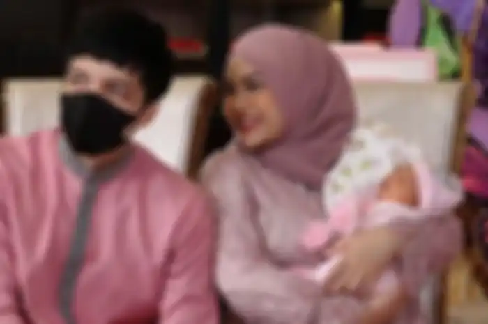 Atta Halilintar dan Aurel Hermansyah  siapkan 222 kg daging kambing buat aqiqah Ameena Hanna Nur Atta