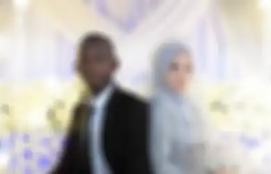 Jodoh Tak Pernah Ada yang Tahu, Berawal dari Pertemuan Tak Sengaja di Mall, Pria Afrika Ini Persunting Perempuan yang Telah Membuatnya Terpikat, Pernikahan Keduanya Langsung Viral!