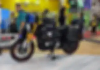 Modifikasi Motor TVS Ronin Pakai Aksesoris Resmi, Cocok Diajak Touring
