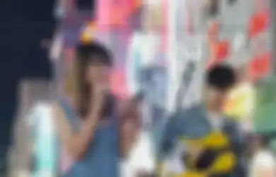 Nyanyi Thinking Out Loud, Serunya Ghea Indrawari Busking di Korea!