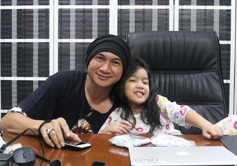 Pamer Kedekatan dengan Anak Perempuannya dari Sheila Marcia, Anji Bikin Netizen Iri dengan Keluarganya yang Penuh Cinta!