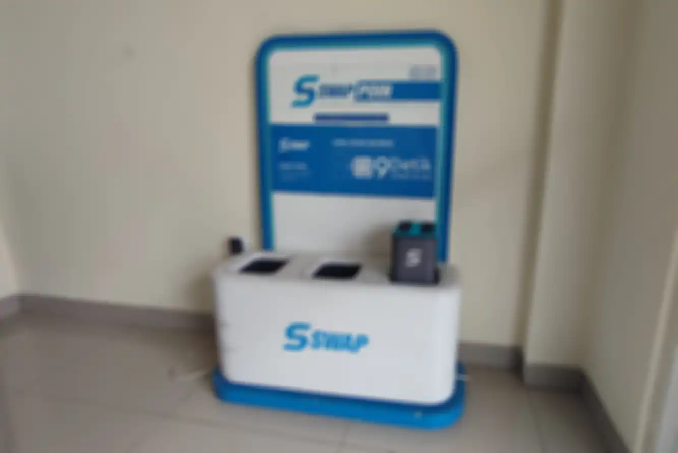 SWAP Station, tempat menukar baterai motor listrik Smoot Tempur.