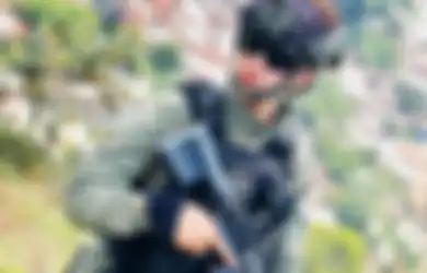 Pantas Pengikut Bejibun, Polwan Berparas Menawan Gemar Posting Foto Panas