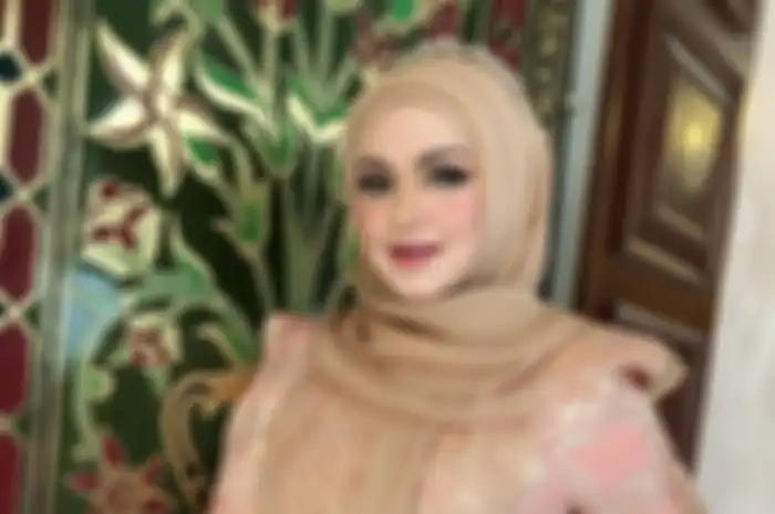 Siti Nurhaliza keluhkan lelah wajah karena kerap pakai make up