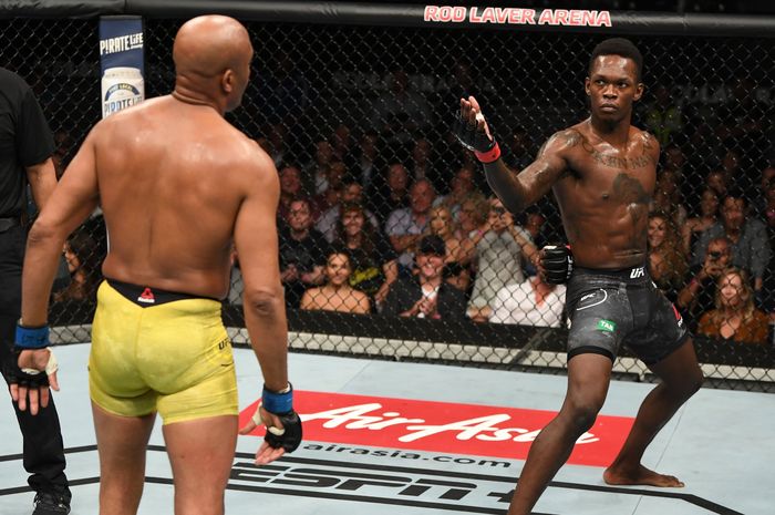 Laga UFC 234 antara Israel Adesanya Melawan Anderson Silva, Minggu (10/2/2019).