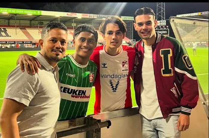 Dari kiri ke kanan: Fardy Bachdim, Mauresmo Hinoke, Tim Geypens an Jens Raven saat laga FC Emmen Vs FC Dordrect, Sabtu (10/8/2024).