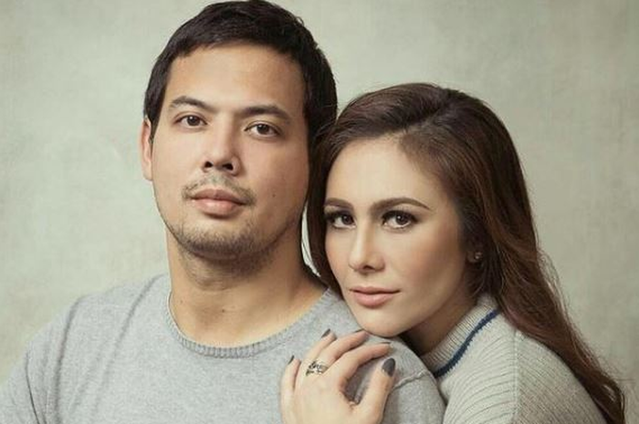 Adilla Dimitri dan Wulan Guritno