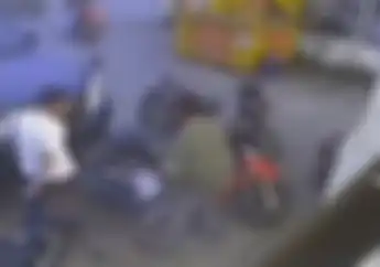 Terungkap Identitas Sopir Mobil Mewah yang Hajar Pemotor di Minimarket, Pelaku Langsung Diburu Polisi